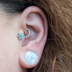 Micro Pave Snowflake Threaded End In Gold With Mint CZ & White CZ's -Body Vision Los Angeles 40288 BVLABodyVisionMicroPaveSnowflakeFlatbackinGoldwithParaibaTopaz WhiteCZ sAsWorn