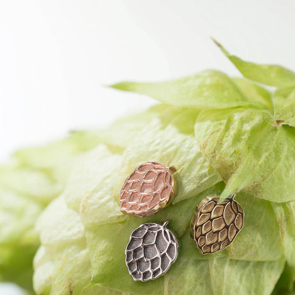 Threadless: "Hops" Pin In Gold 2 Threadless: "Hops" Pin In Gold - Image 2